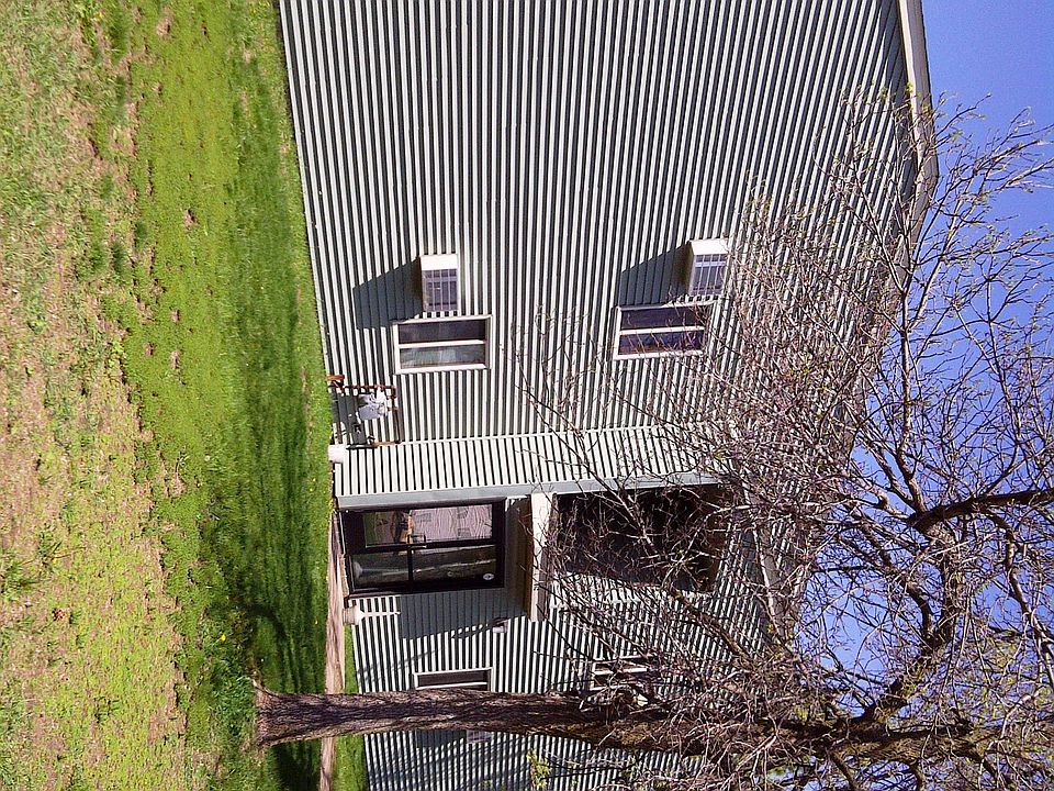 2nd image of 5845 Oak St
