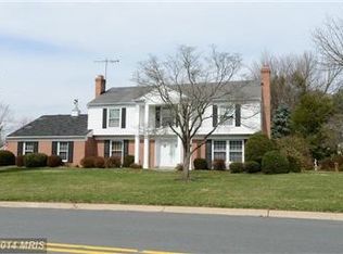 9013 Wooden Bridge Rd, Potomac, MD