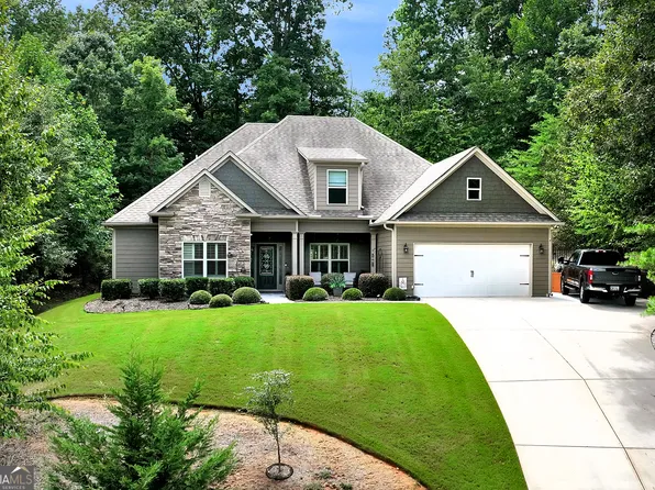 2645 Waters Edge Dr, Gainesville, GA 30504