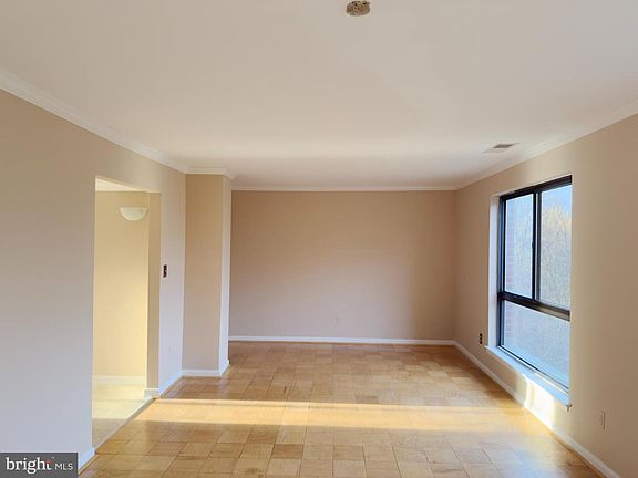 5th image of 1601 Gainesville St SE APT 201