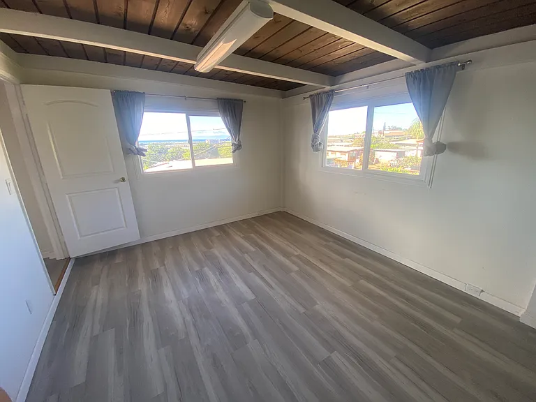 Akaula St — Photo 8