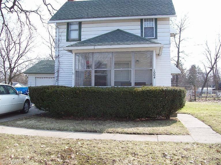 2nd image of 1004 N Clinton St