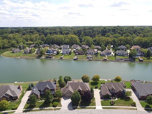 2nd image of 6461 Cherbourg Cir