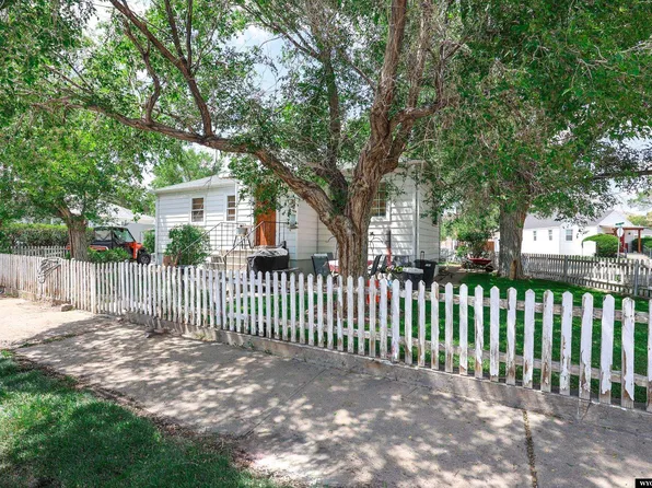 906 Ruby Pl, Rock Springs, WY 82901