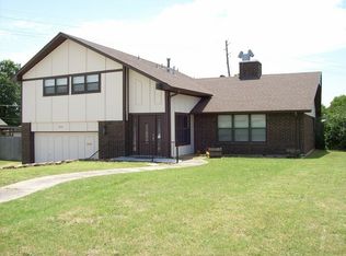 824 NW 50th St, Lawton, OK 73505