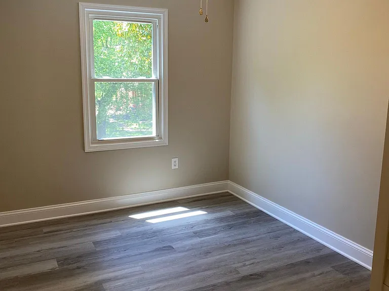 13 Dorchester Dr — Photo 5