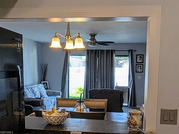 5th image of 715 SE 47th St #104