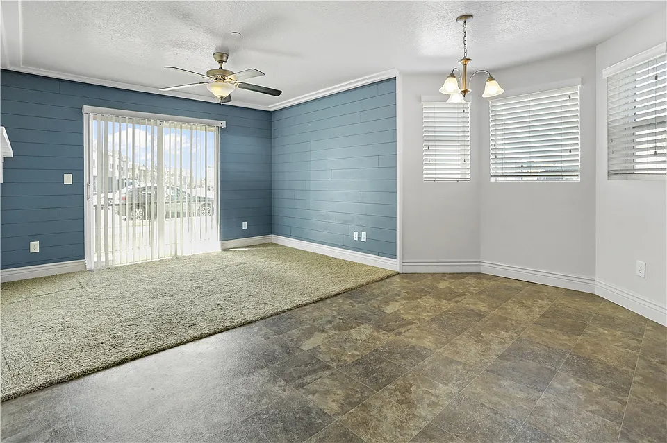 3 bed, 1400 sqft, $1,975 — Photo 3