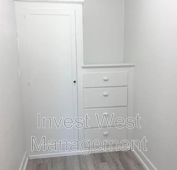 615 NE 6th Ave #10 — Photo 13