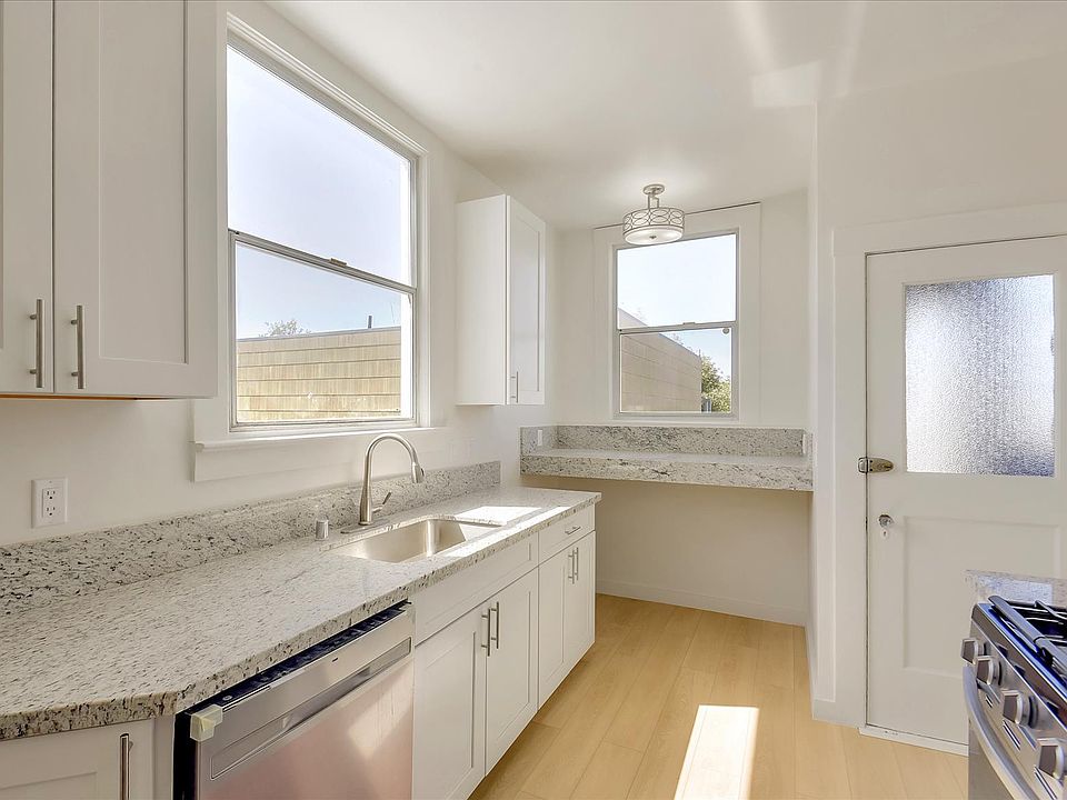 1st image of 381 21st Ave #383
