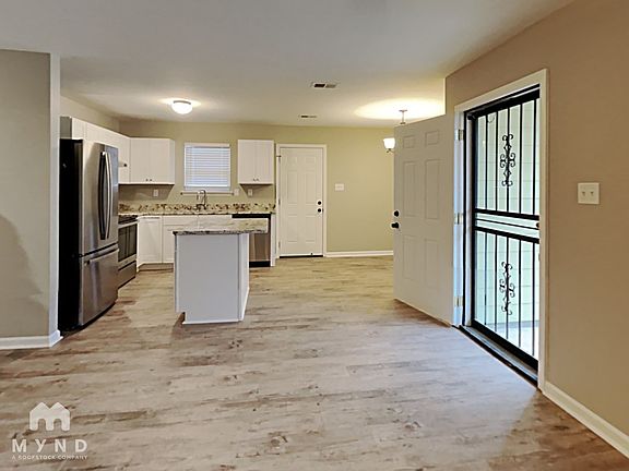3rd image of 3385 Reynard Rd