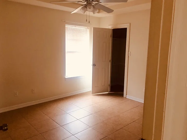 2513 Shasta Ave — Photo 4