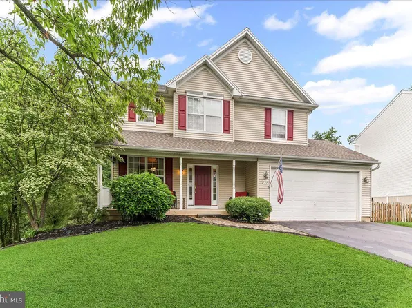 733 Meadowbrook Dr, Coatesville, PA 19320