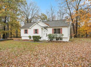 41 Martha Ct, Bloomingburg, NY 12721