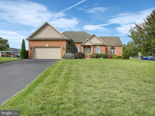11765 Melrose Ave, Greencastle, PA 17225