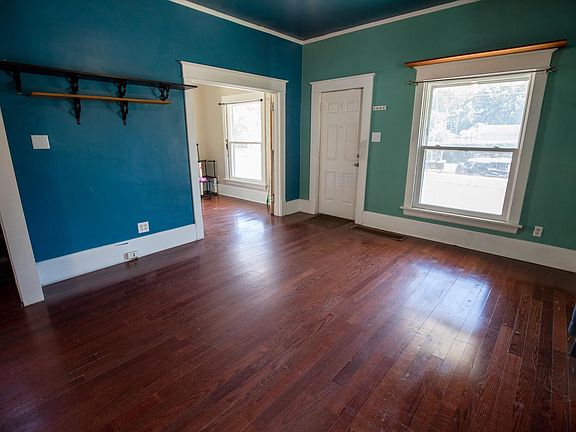 5th image of 2511 Pleasant St