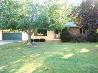 2340 Driftwood Ln, Stillwater, MN 55082