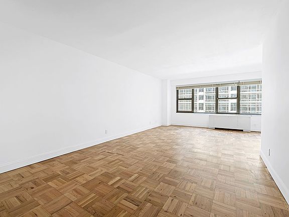 2nd image of 360 E 72nd St APT B601