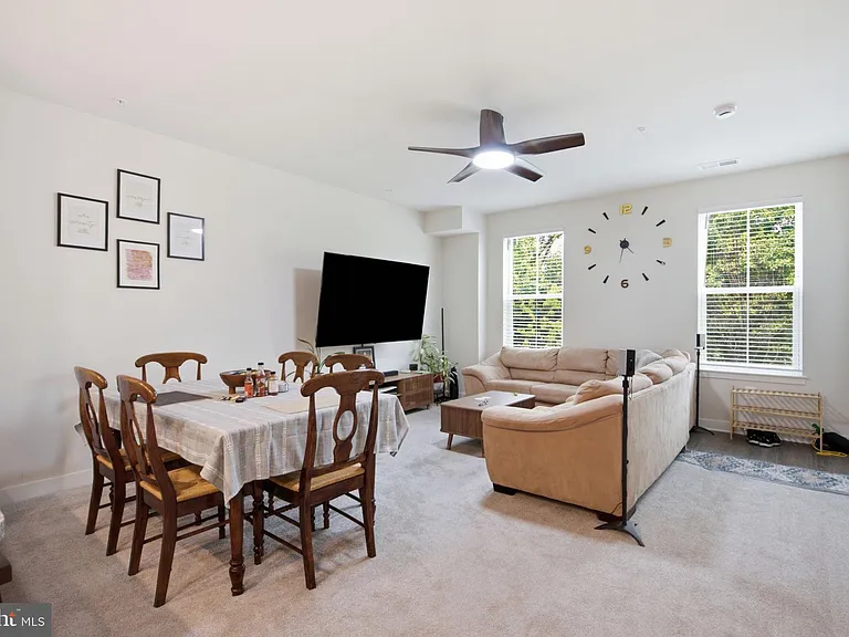 212 Matisse Pl — Photo 13