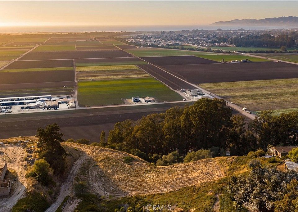 1st image of 4 Castle Bluff Rd