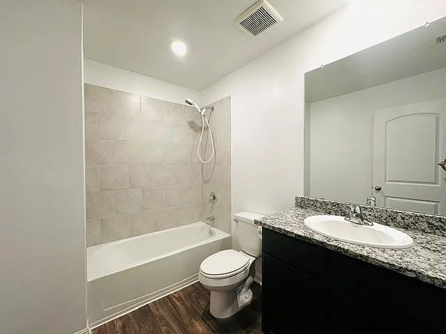 133 Dupont Pass — Photo 17