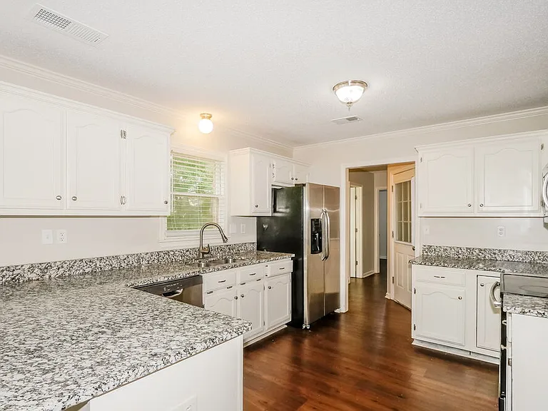 8982 Carrollwood Ln E — Photo 9