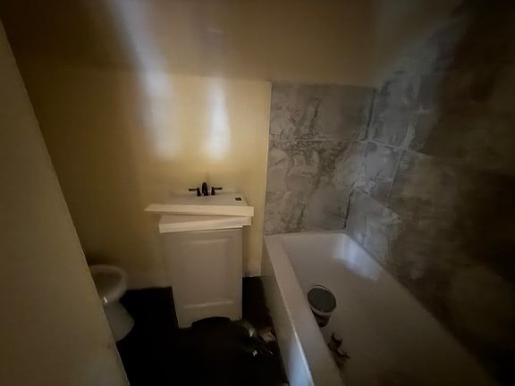 5th image of 25 Pleasant Ave #3