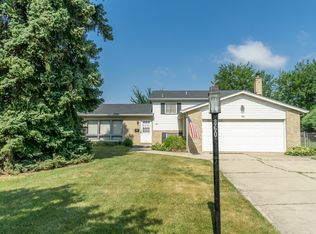 860 N Lombard Rd, Addison, IL 60101