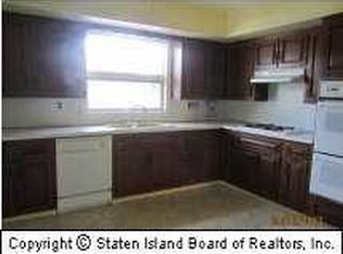 106 Evergreen Ave, Staten Island, NY 10305