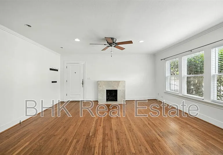 4036 Dexter Ave — Photo 4