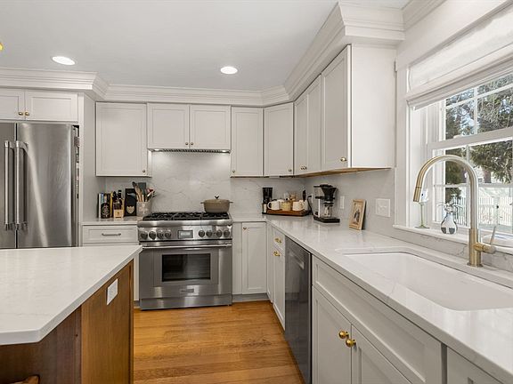 4th image of 4 Upland Rd