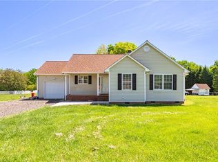 195 Dovefield Dr, Summerfield, NC 27358