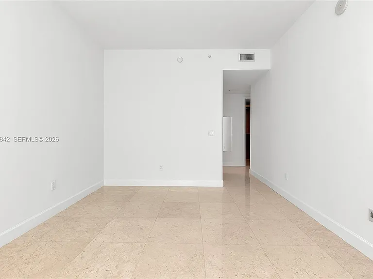 218 SE 14th St #TS206 — Photo 21