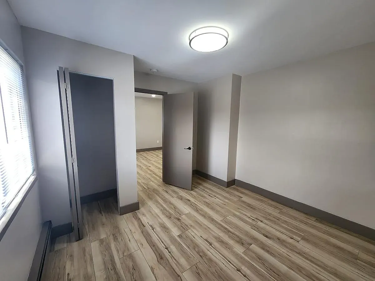 2 bed, 700 sqft, $1,750 — Photo 4