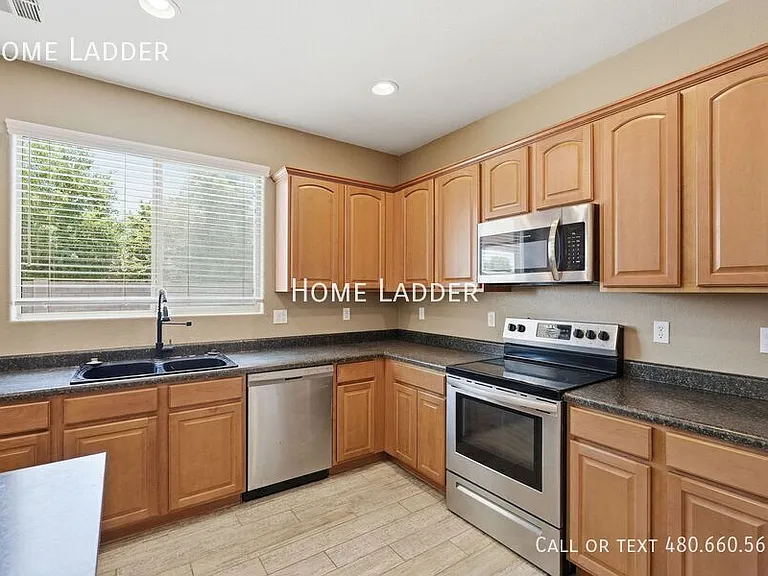45575 W Keller Dr — Photo 12