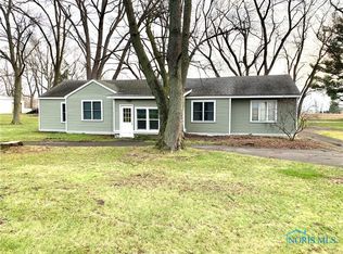 18232 Brim Rd, Bowling Green, OH 43402