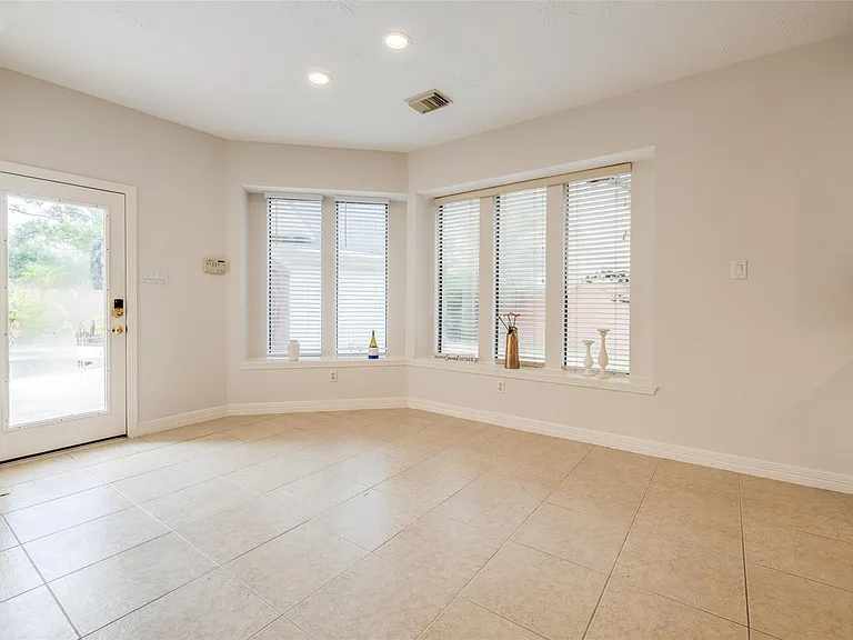 5706 Cielio Bay Ct — Photo 13