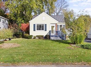 3 Surrey Rd, Glenville, NY 12302