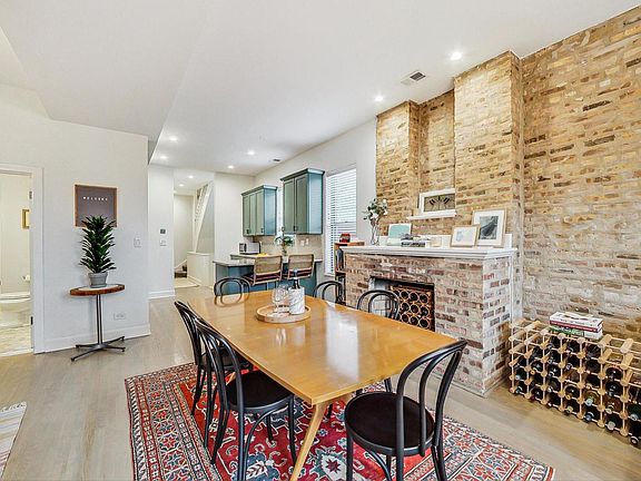 5th image of 1715 W Beach Ave #3