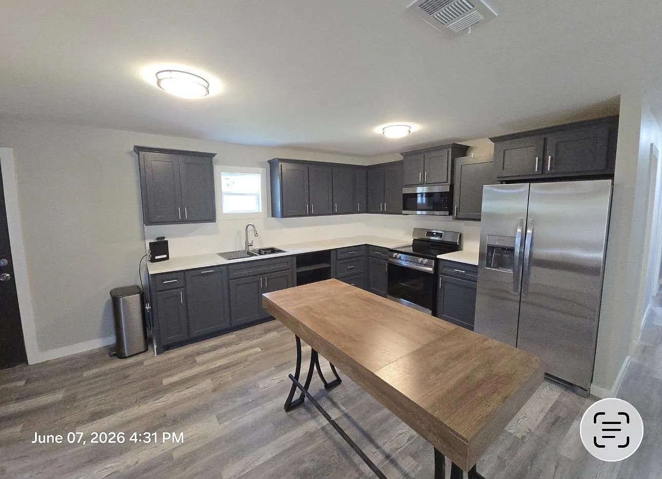 4 bed, 2.0 bath, 2250 sqft, $797 — Photo 2