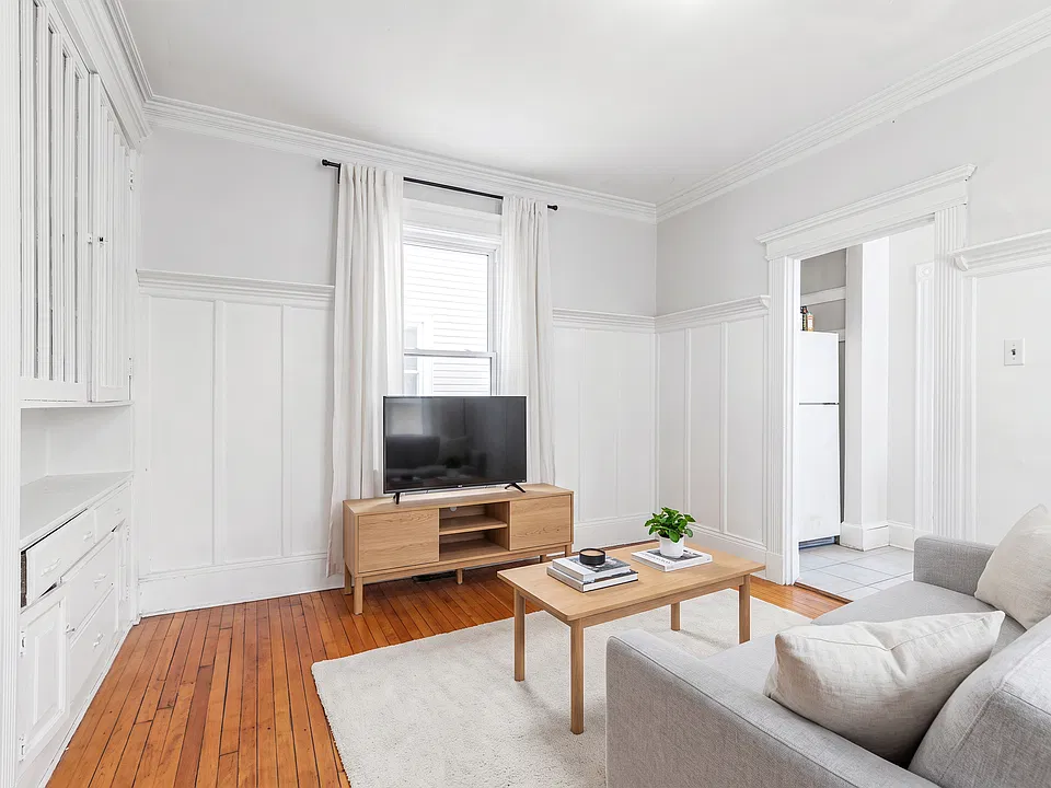 28 Glenville Ave #33