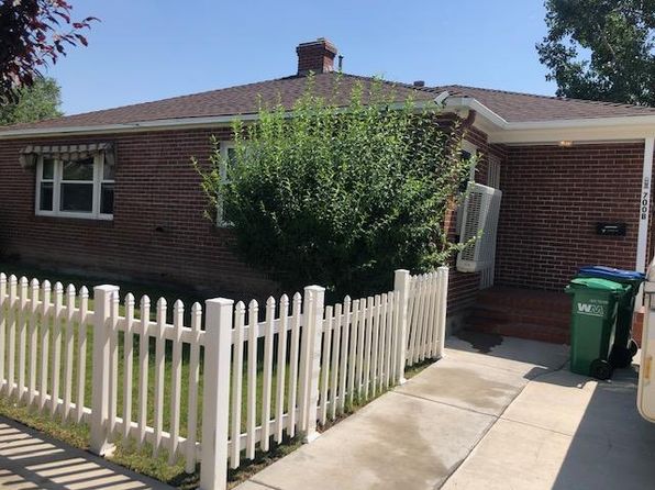 700 Locust St