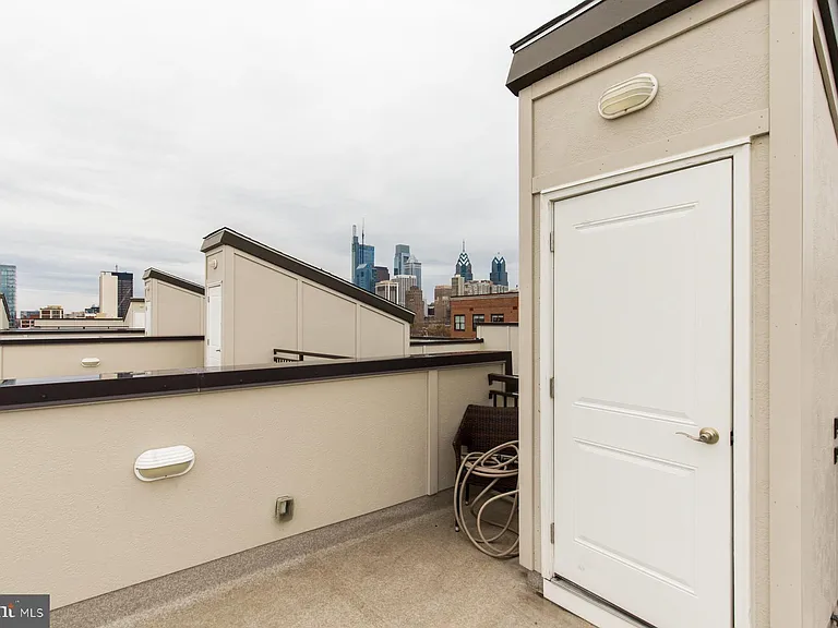 207 Brinley Ct — Photo 21