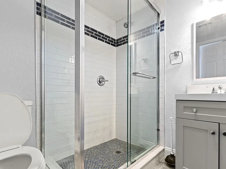 13916 Sommers Ave — Photo 34