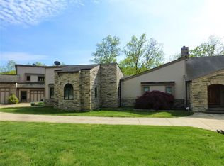 1453 Wild Horse Creek Rd, Chesterfield, MO