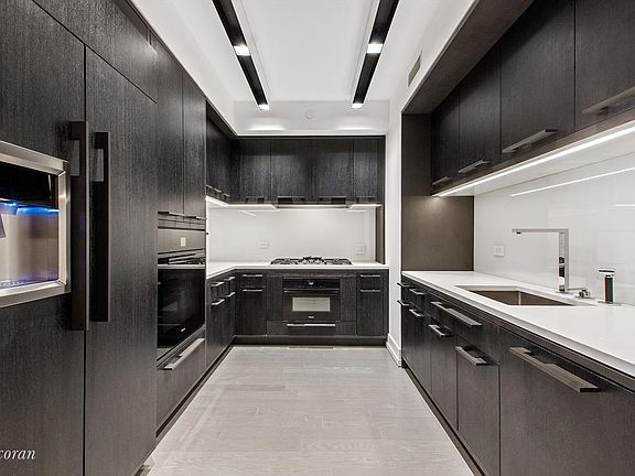 5th image of 70 Charlton St APT 3E