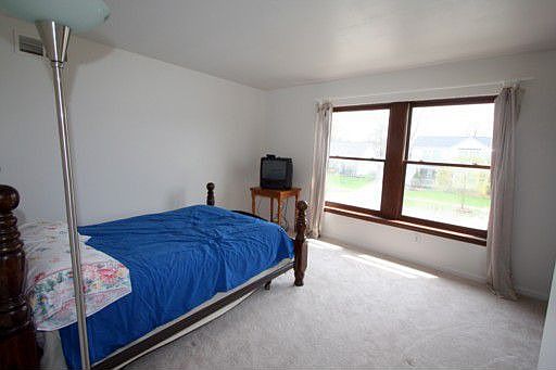 5th image of 7977 Lake Crest Dr