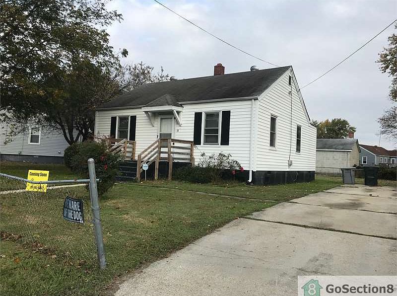 2nd image of 11 Cornell Dr