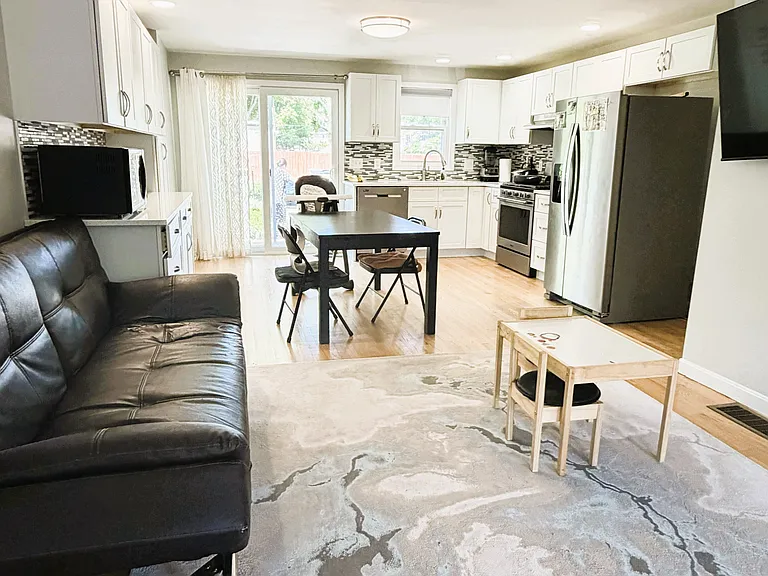 69 Grew Ave #B — Photo 2