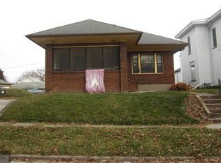 406 S Gunnison St, Burlington, IA 52601